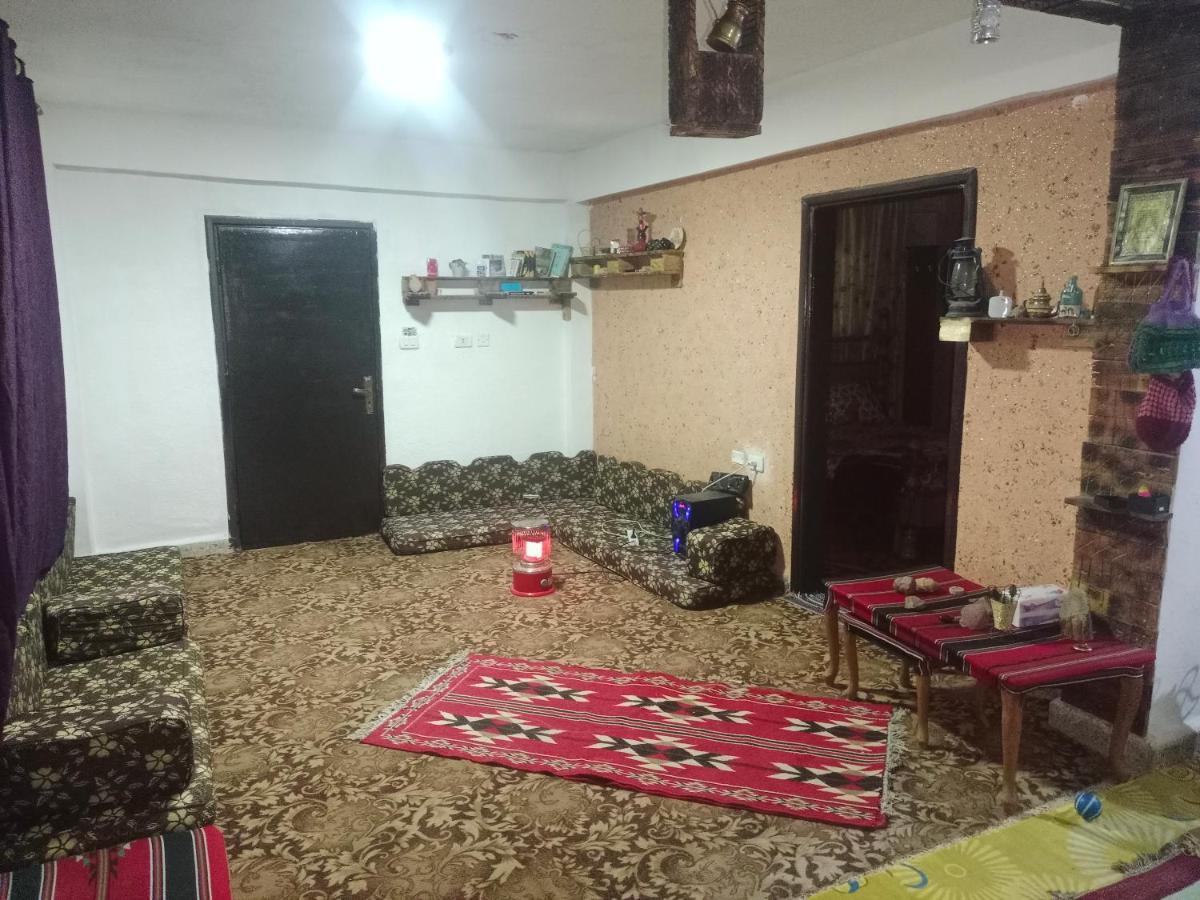Local Home Wadi Musa Exterior photo