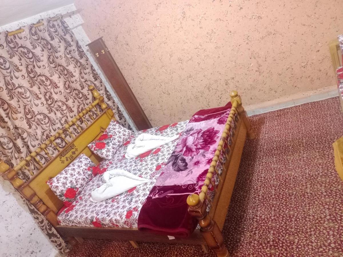 Local Home Wadi Musa Exterior photo